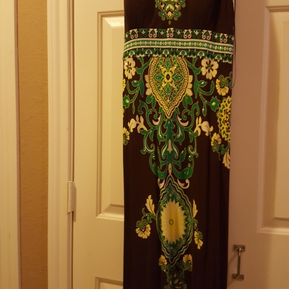 Dress - Picture 5 of 5